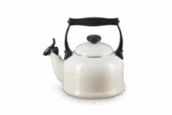 Le Creuset Tradition Fluitketel 2,1 Liter Staal Meringue