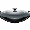 Le Creuset Wok Met Glazen Deksel 4,5 Liter ø 36 Cm Gietijzer Mat Zwart 1 Le Creuset Wok Met Glazen Deksel 4,5 Liter ø 36 Cm Gietijzer Mat Zwart -Pannen Verkoop lc 20210125 ad ps ns 25304360000460 001 2